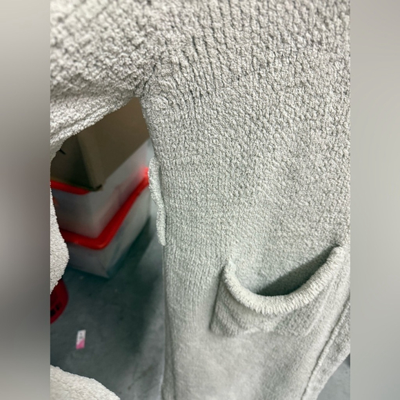 barefoot dreams Gray / sage cozychic adult cozy bath robe Size 2/Medium - Picture 4 of 6